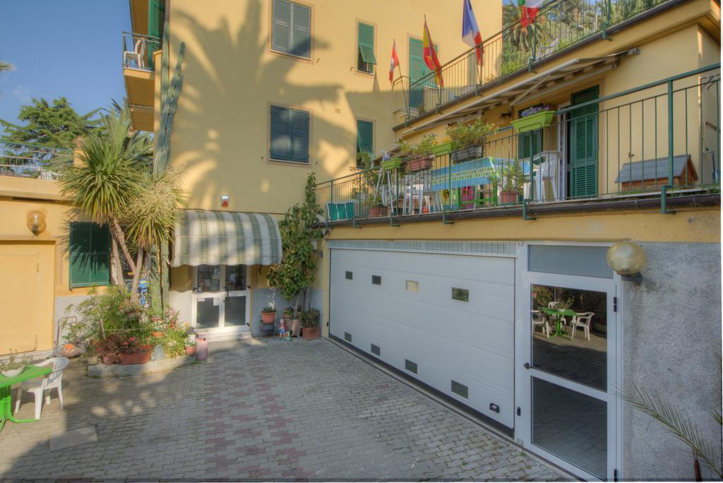 Hotel Deutsche Familien فينالي ليغوري المظهر الخارجي الصورة