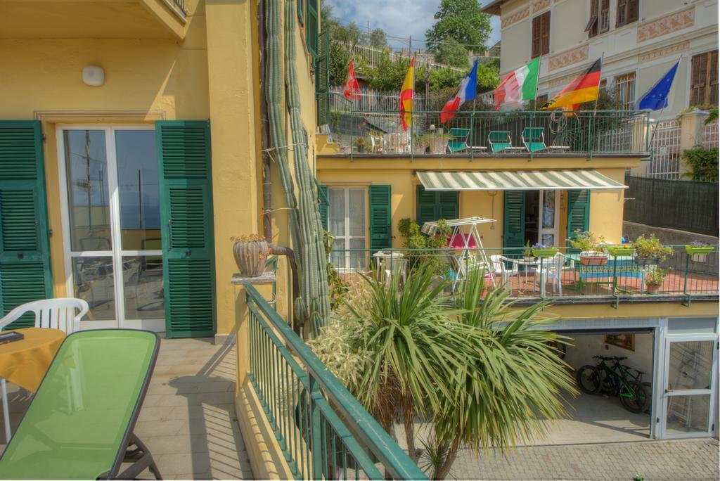 Hotel Deutsche Familien فينالي ليغوري المظهر الخارجي الصورة